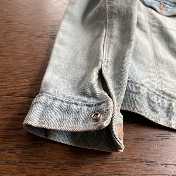 Old Navy toddler jean jacket - size 3T - Picture 5 of 8